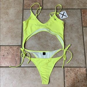 1 piece swimsuit that’s more like a 2 piece!